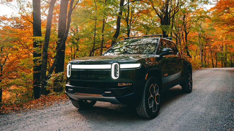 Rivian R1S 2025